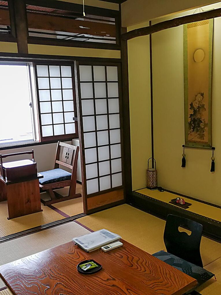 Ashizuri Pacific Hotel Hanatsubaki in Ashizurimisaki - Zimmer mit japanischer Ausstattung